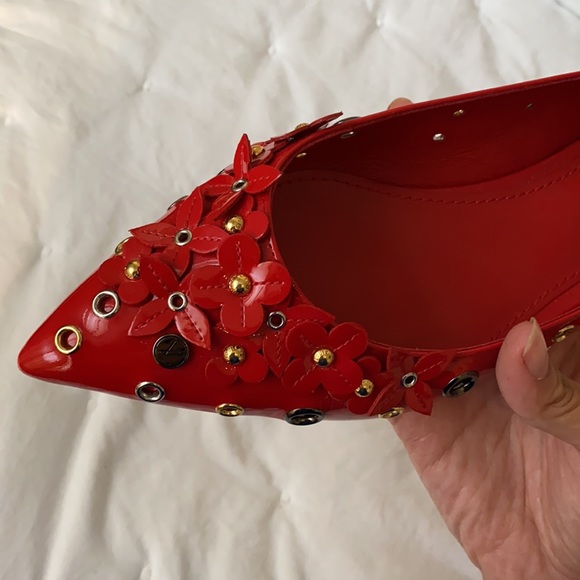 Authentic Louis Vuitton PatentLeather Cutout Flats - Picture 6 of 8